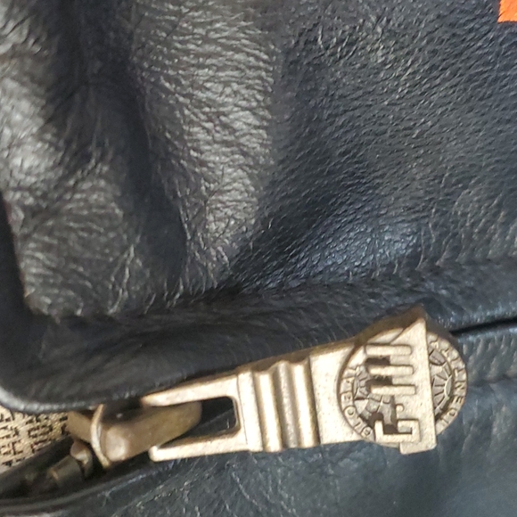 NHL OFFICIAL AUTHENTIC VINTAGE 100% GENUINE LEATHER G'lII FLYERS JACKET - Picture 12 of 13